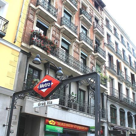 Gran Via Sol Apartamentos Madri Exterior foto