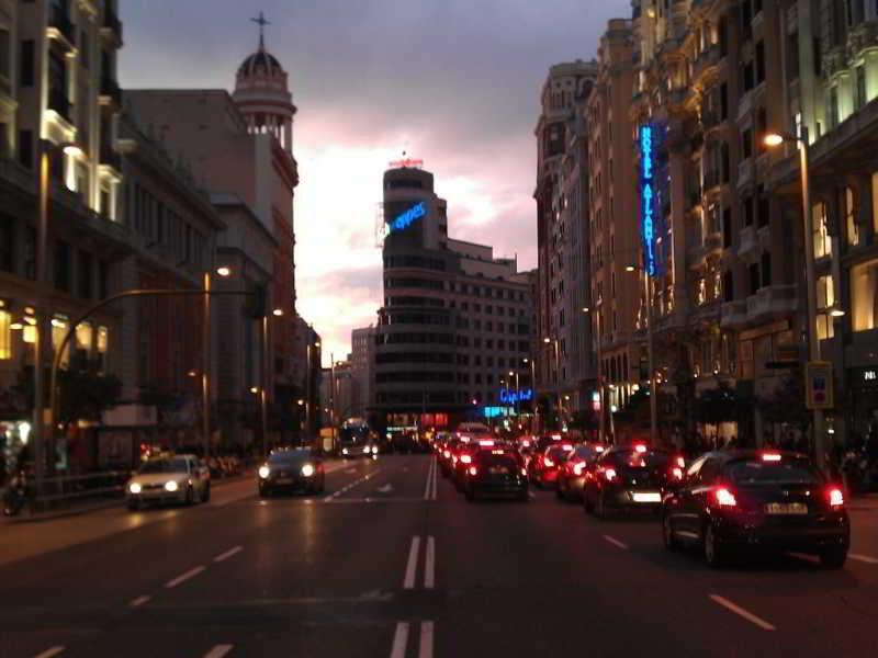 Gran Via Sol Apartamentos Madri Exterior foto