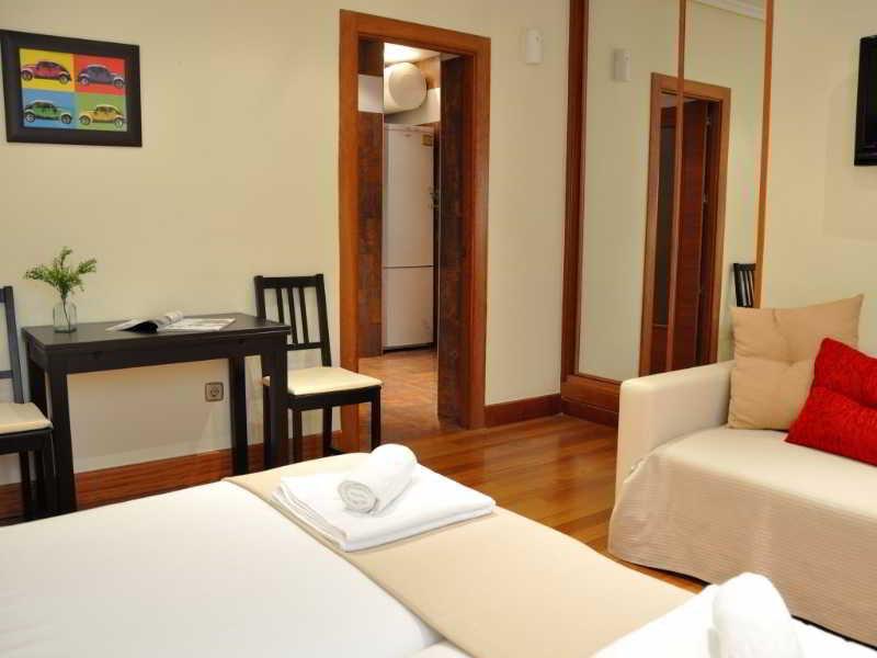 Gran Via Sol Apartamentos Madri Exterior foto