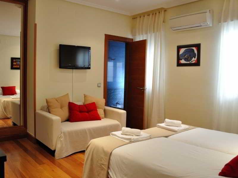 Gran Via Sol Apartamentos Madri Exterior foto