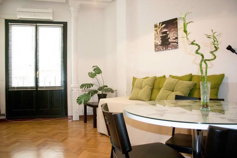 Gran Via Sol Apartamentos Madri Quarto foto